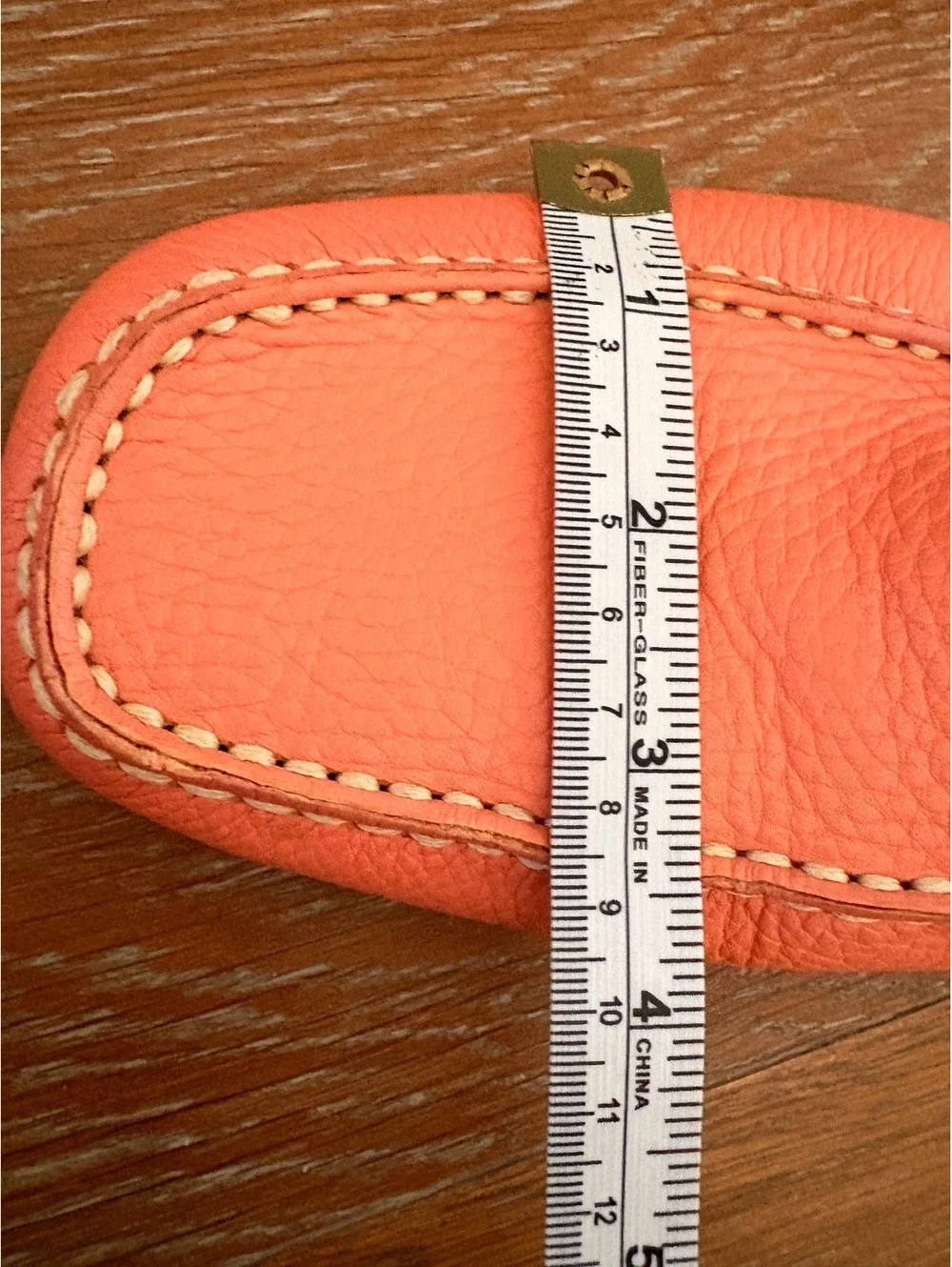 Tod's Coral Leather Driving Loafers Classic Quiet Luxury Size 7.5